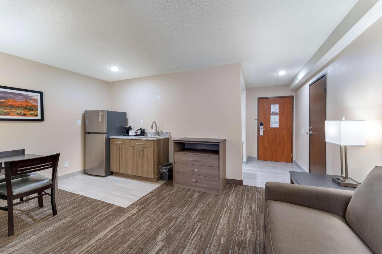 Surestay Plus Hotel By Best Western Price Dış mekan fotoğraf