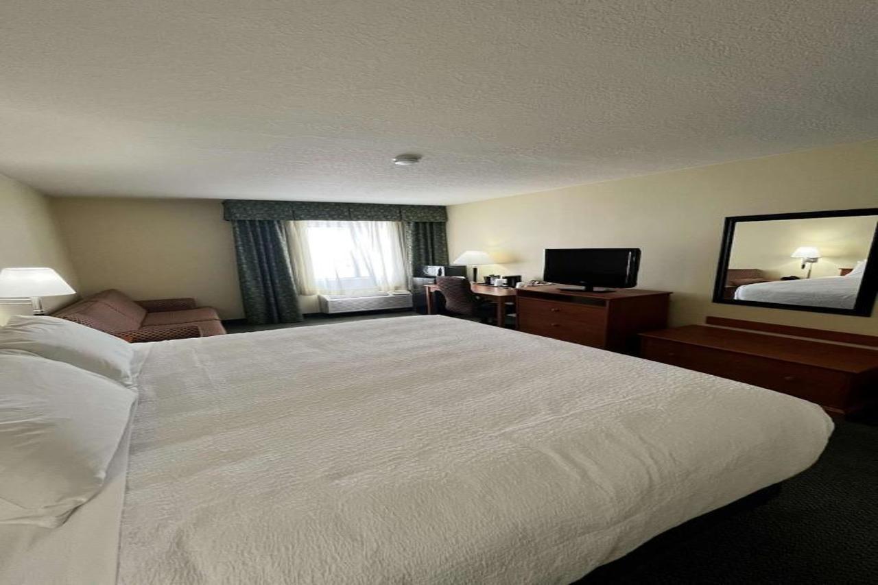 Surestay Plus Hotel By Best Western Price Dış mekan fotoğraf